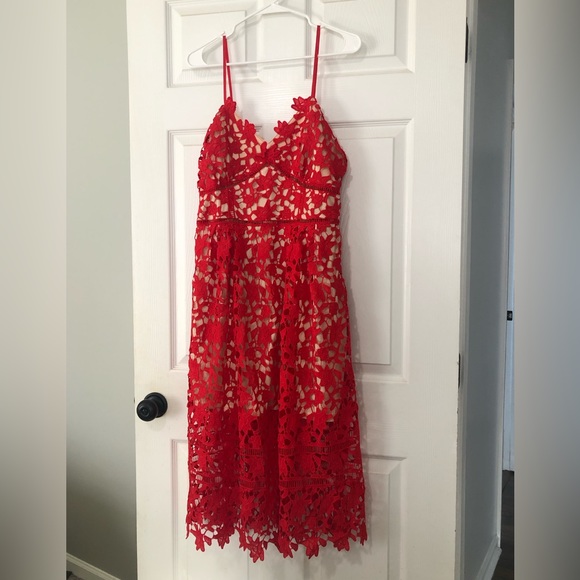 Red Lace midi dress - Picture 1 of 7